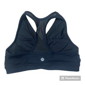 EUC Lululemon black cross front sports bra, with mesh detail Size 6
